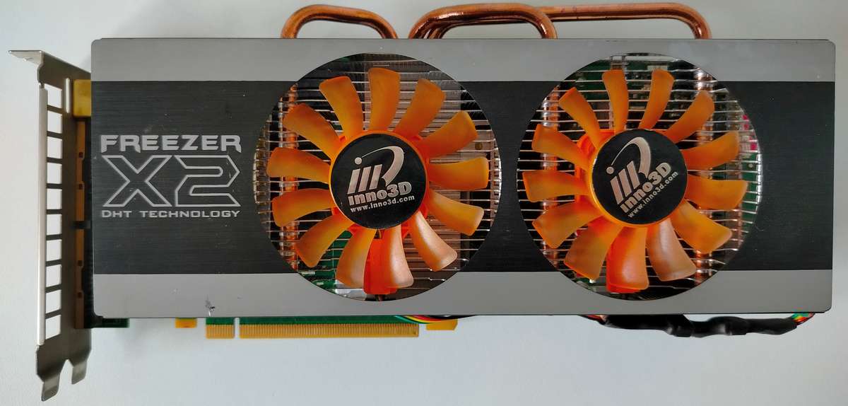 Inno3D GTX 260 FreezerX2 | 896MB GDDR3 | Clean with fresh heat paste