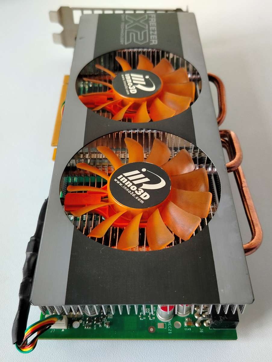 Inno3D GTX 260 FreezerX2 | 896MB GDDR3 | Clean with fresh heat paste