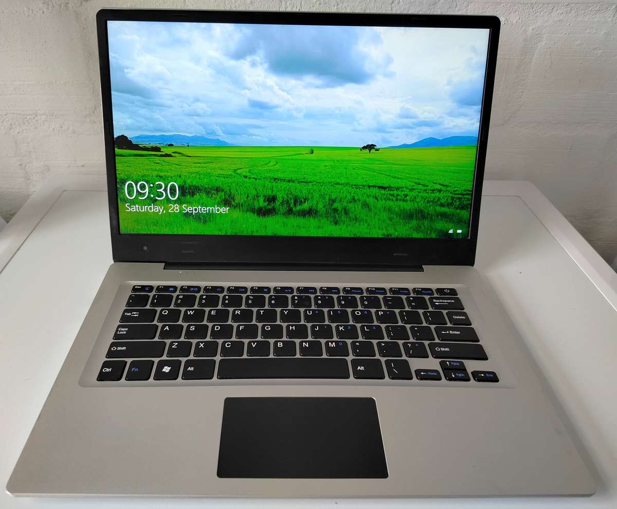 Jumper EZBook 3 laptop | In box | Full HD 14" | 6GB RAM | 256GB SSD | !NEEDS NEW BATTERY!