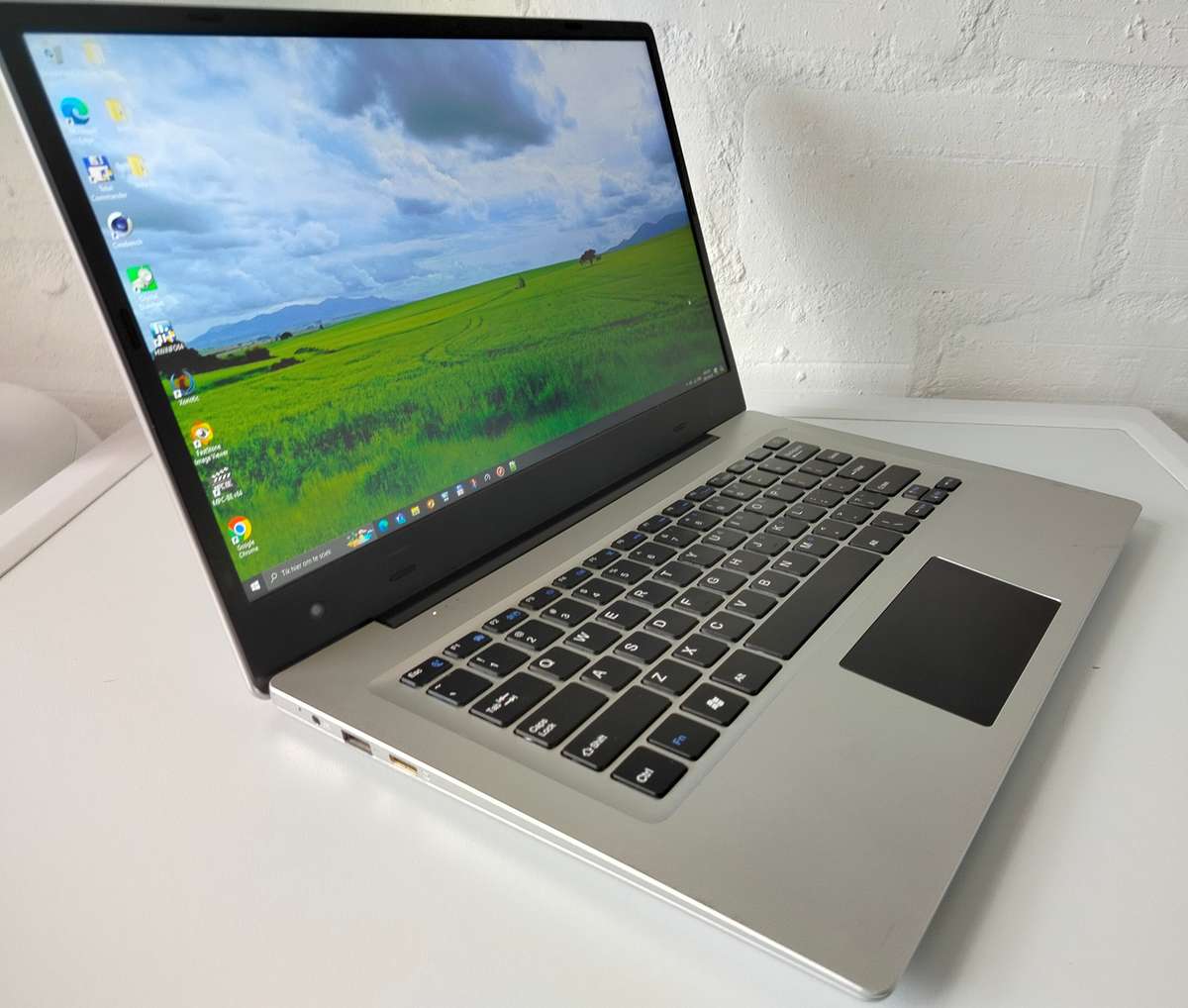 Jumper EZBook 3 laptop | In box | Full HD 14" | 6GB RAM | 256GB SSD | !NEEDS NEW BATTERY!