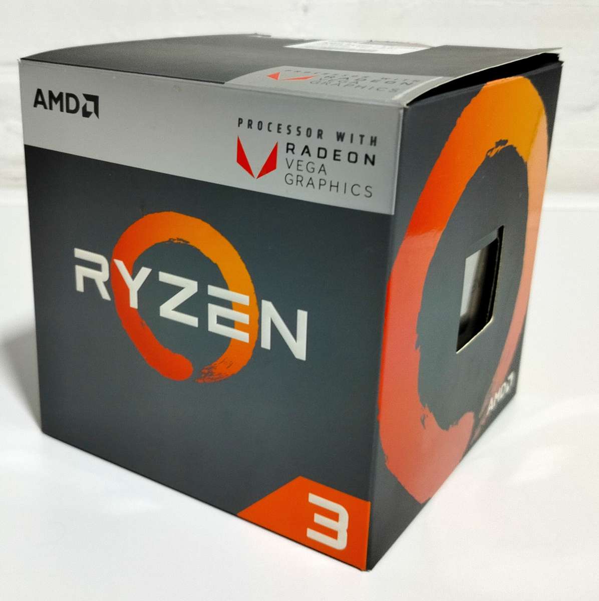 AMD Ryzen 3 2200G | In box, like new | Original stickers and wraith stealth cooler included