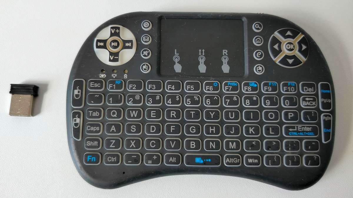 Remote Keyboard with trackpad | USB receiver included | Rechargeable via microUSB