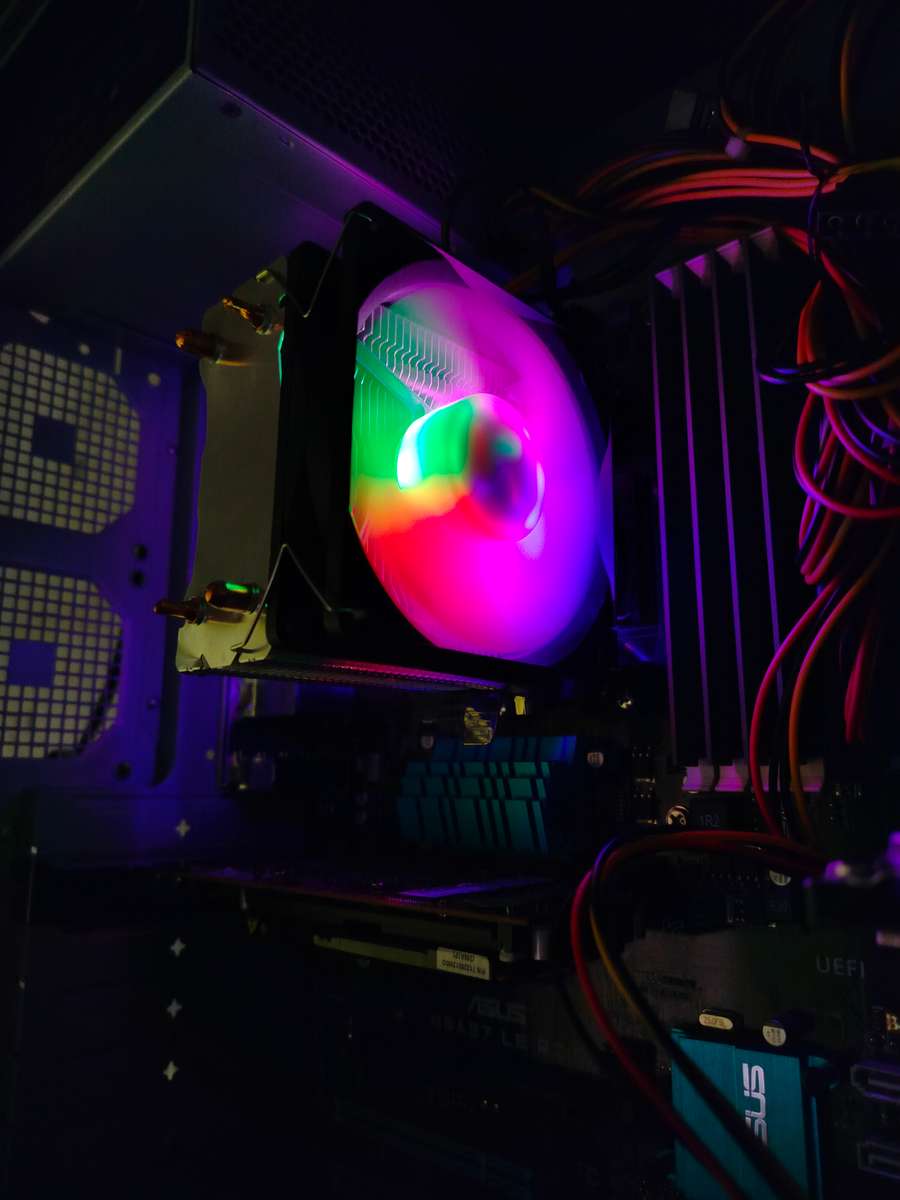 AMD FX 8 core | 4.2GHz boost | 16GB RAM | 500GB HDD | GeForce 6500