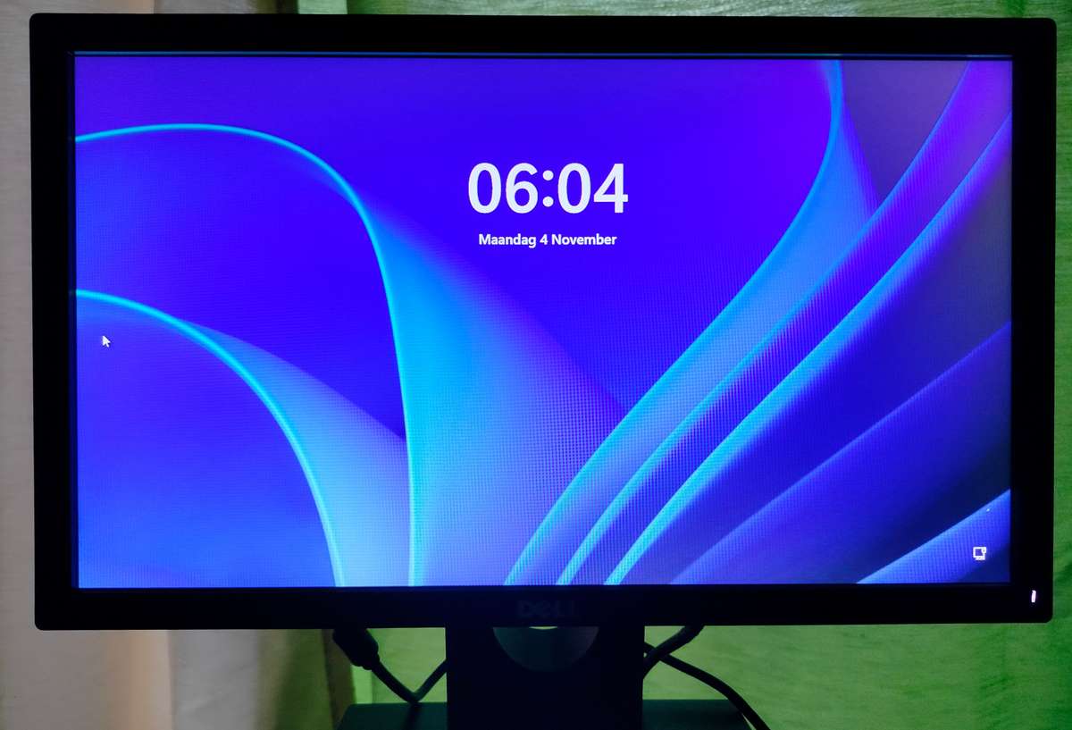 Dell 18.5-inch HD 5ms Monitor | E1916HV