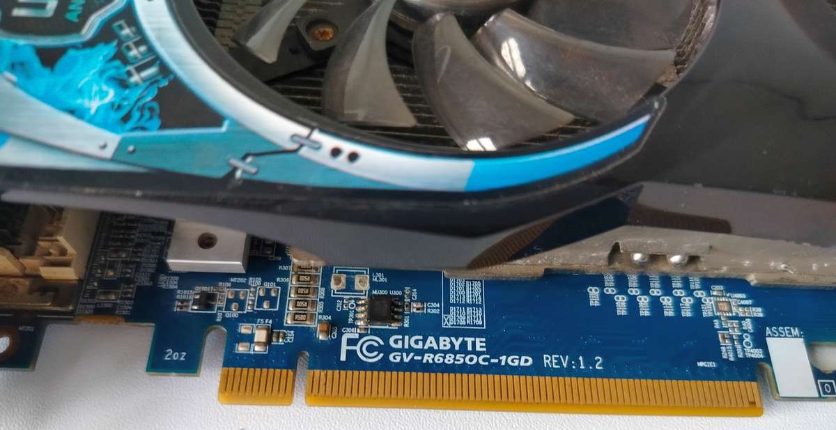 Dead Gigabyte Radeon HD 6850 GPU | For spares or repair | Does not power on