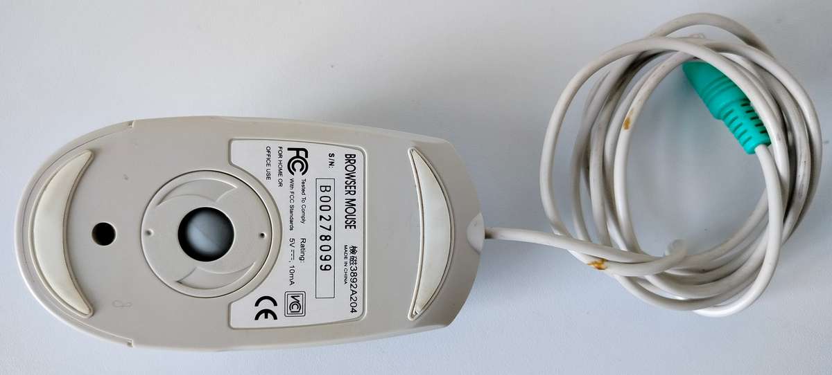 Vintage Proline beige ball mouse with PS/2 connector