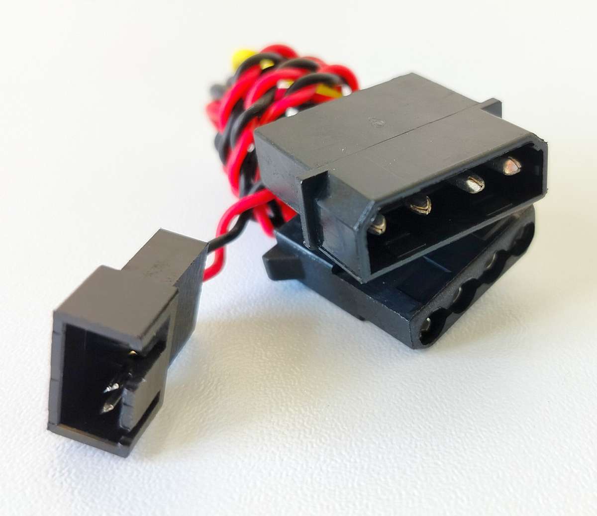 Molex to 4-pin fan adapter cable