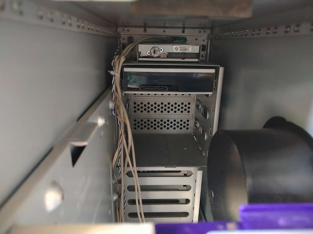 Workstation Tower Case | Full ATX | Door and Louvers working