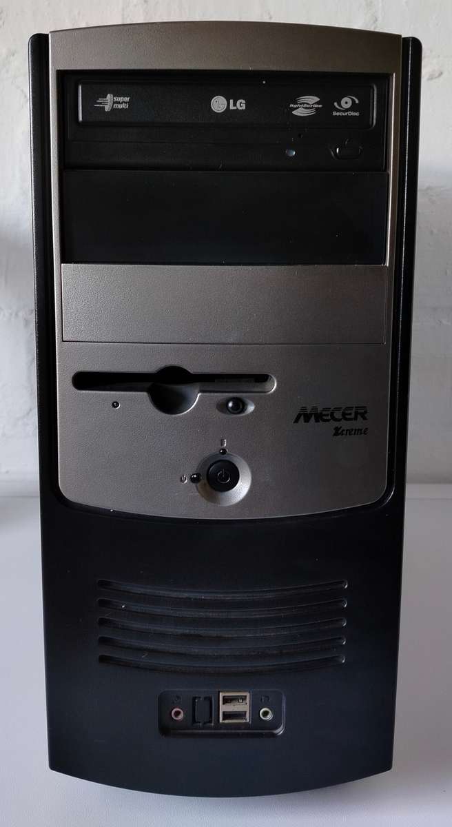 Mecer Quad Core 2.33GHz | 4GB RAM | nVidia GeForce 7050