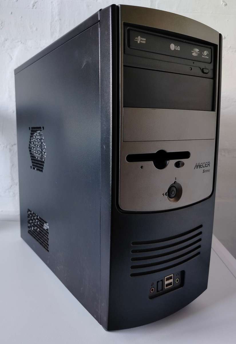 Mecer Quad Core 2.33GHz | 4GB RAM | nVidia GeForce 7050