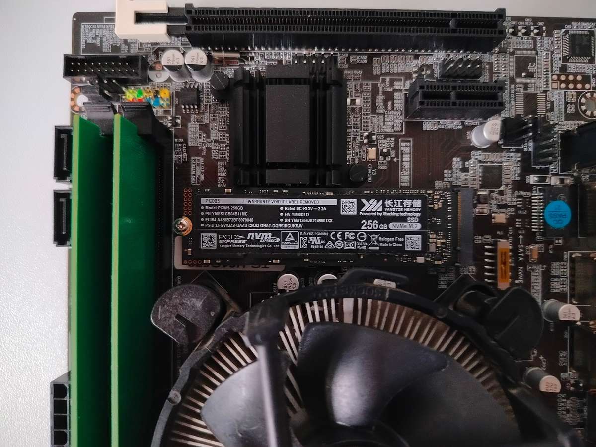 Intel H61M board + Core i7 3770 CPU + 256GB M.2 SSD + 8GB RAM + Windows 11 Pro (activated)