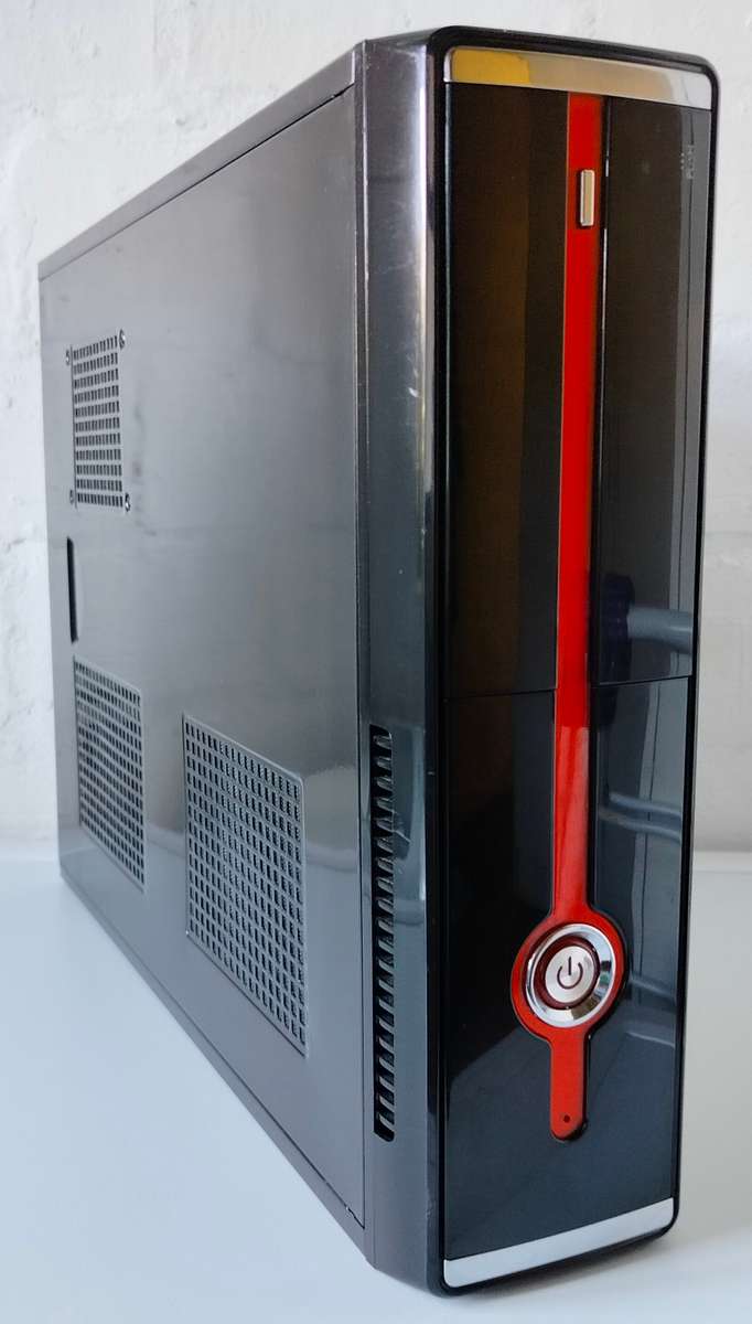 Sleek piano black MSI Low Profile PC | Intel 4C/4T 2.5GHz | 4GB RAM | Windows 11 Pro (activated)