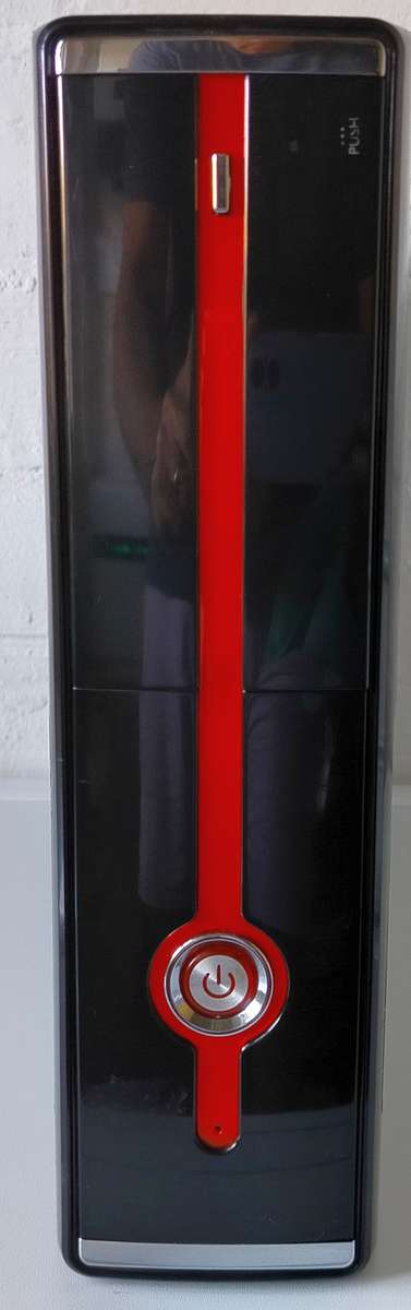 Sleek piano black MSI Low Profile PC | Intel 4C/4T 2.5GHz | 4GB RAM | Windows 11 Pro (activated)