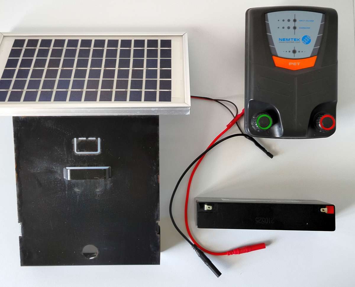 Nemtek Pet Stop Solar Kit | 3W Solar panel, 2Ah battery, energizer