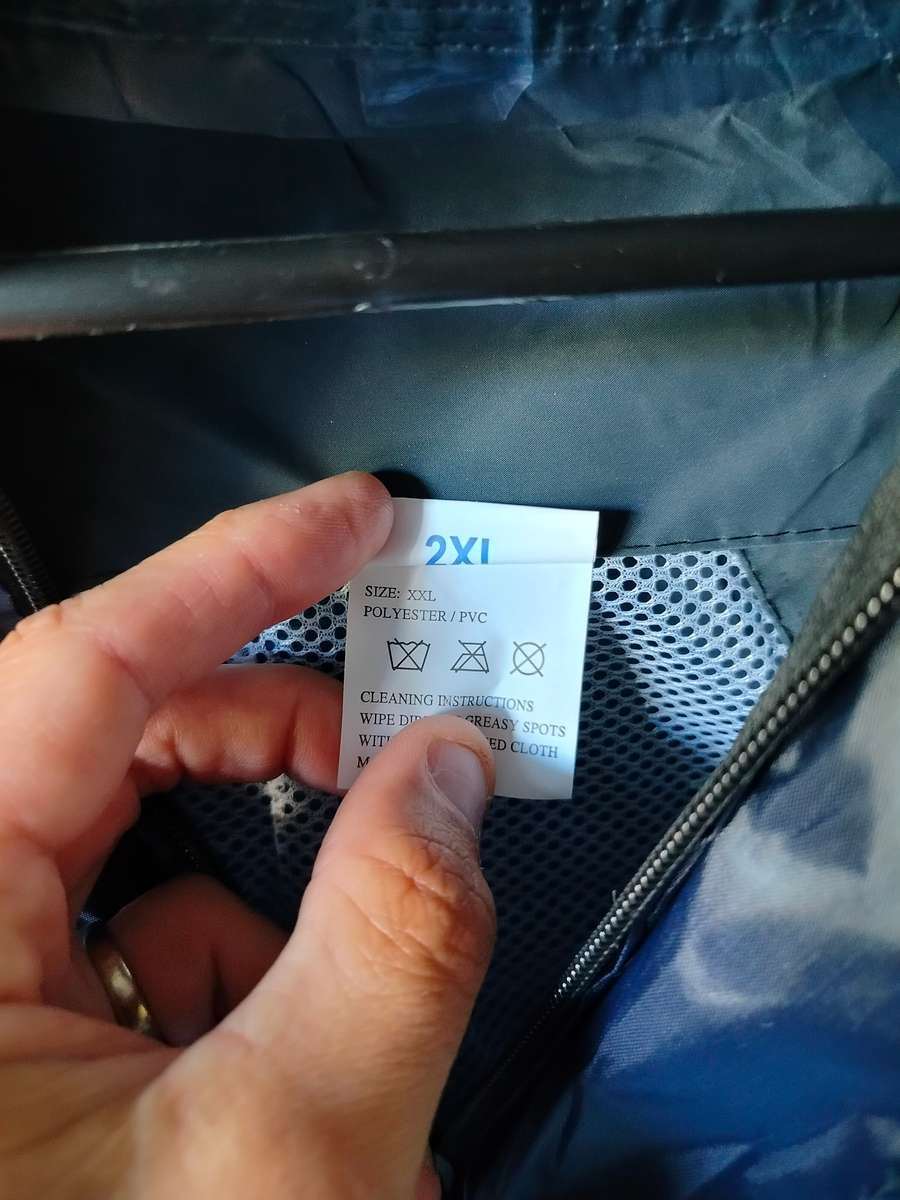 Aqua Skin 2XL Rain Jacket | Navy with hood, zip and snap buttons, two pocket and rear vent