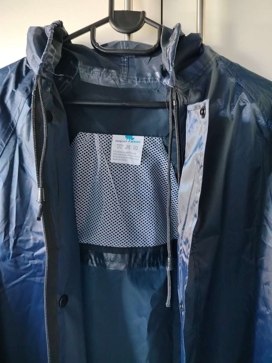 Aqua Skin 2XL Rain Jacket | Navy with hood, zip and snap buttons, two pocket and rear vent