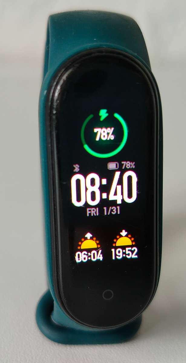 Xiaomi Mi Band 5 | Excellent battery life | Charging cable included