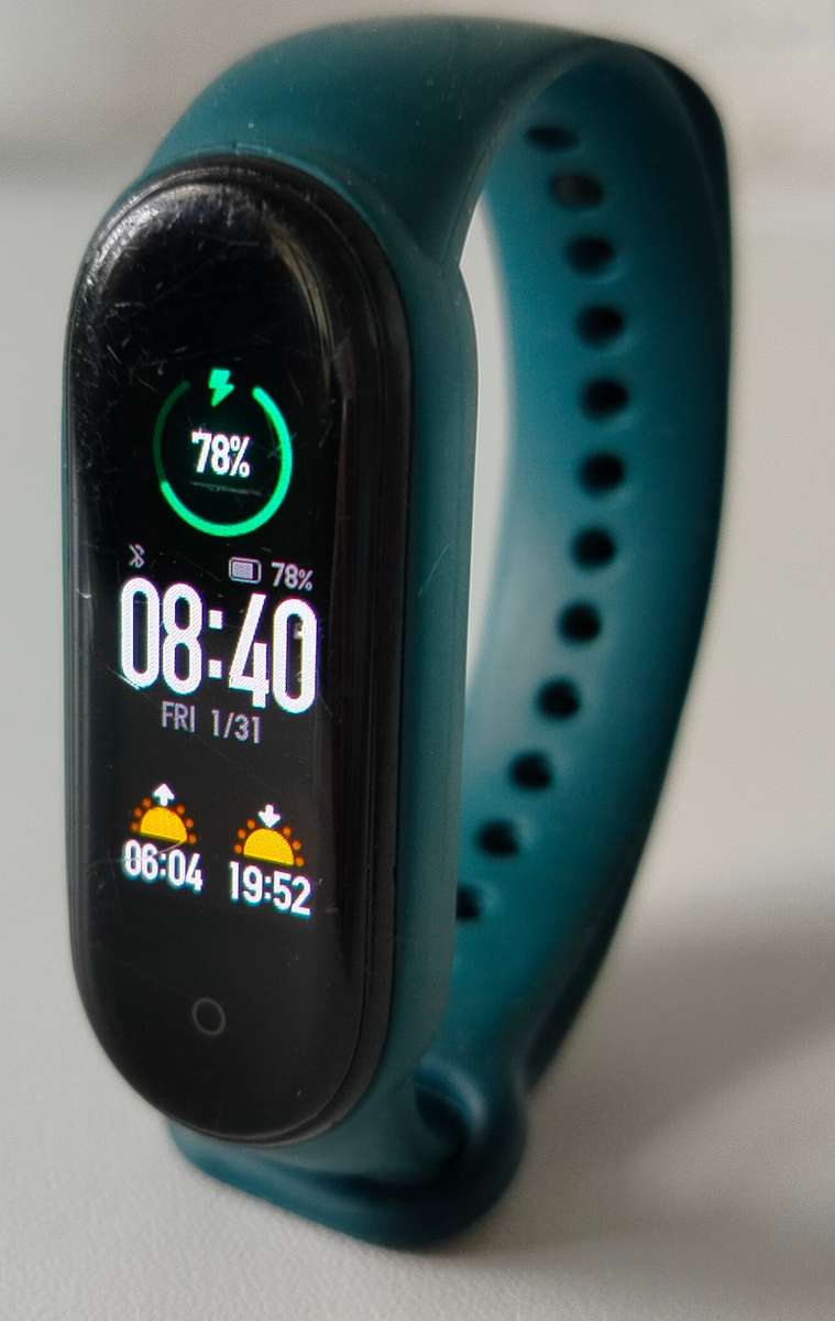 Xiaomi Mi Band 5 | Excellent battery life | Charging cable included