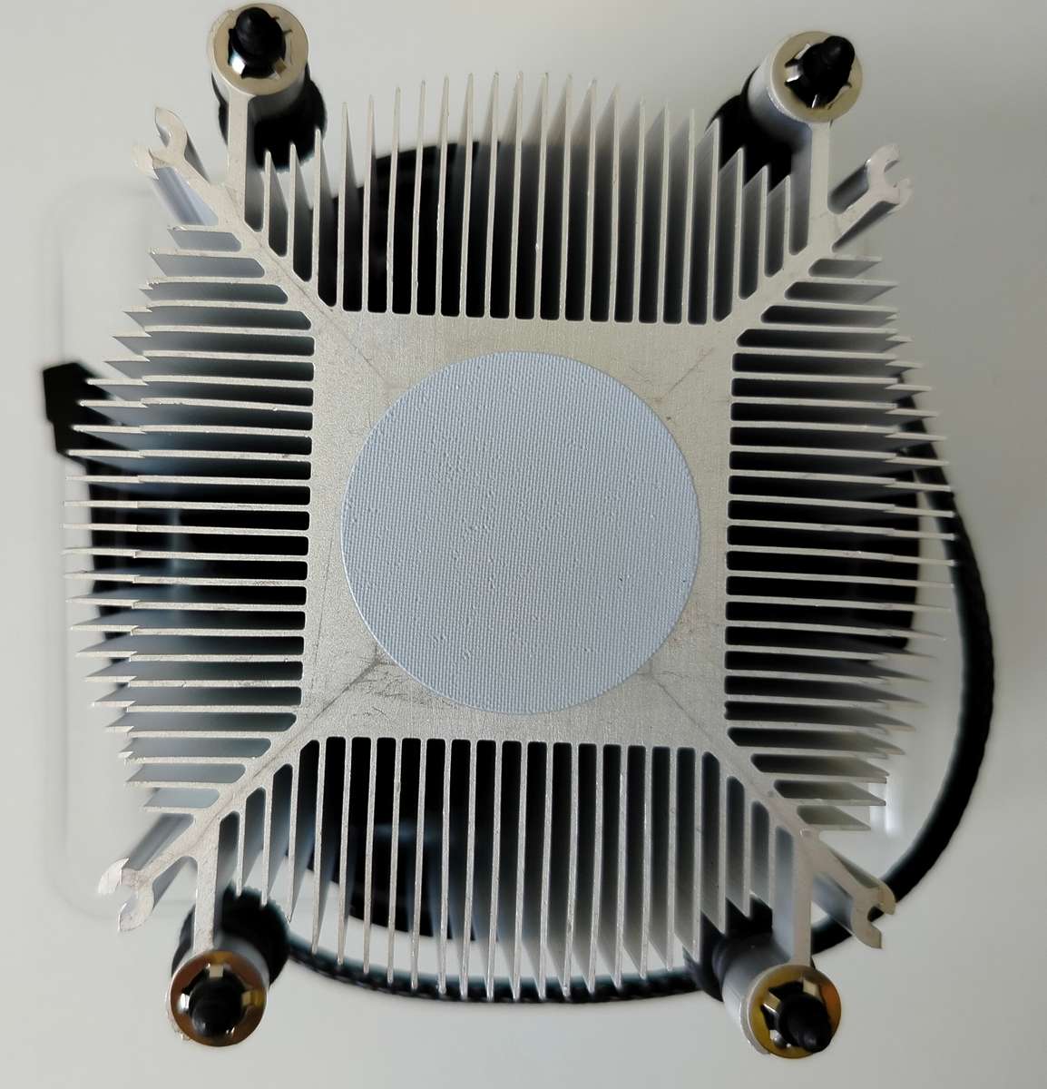 AMD Wraith Spire CPU cooler (non-RGB)