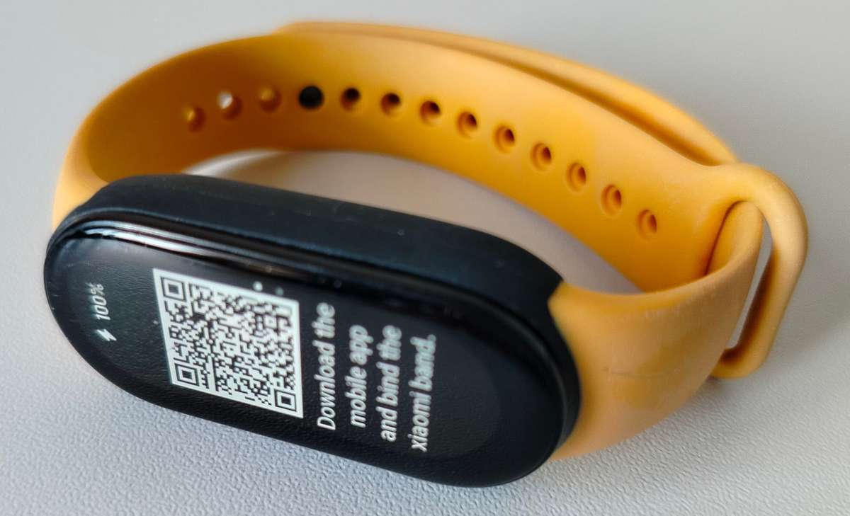 Xiaomi Mi Band 7 with 3 extra straps | In Box with charger cable