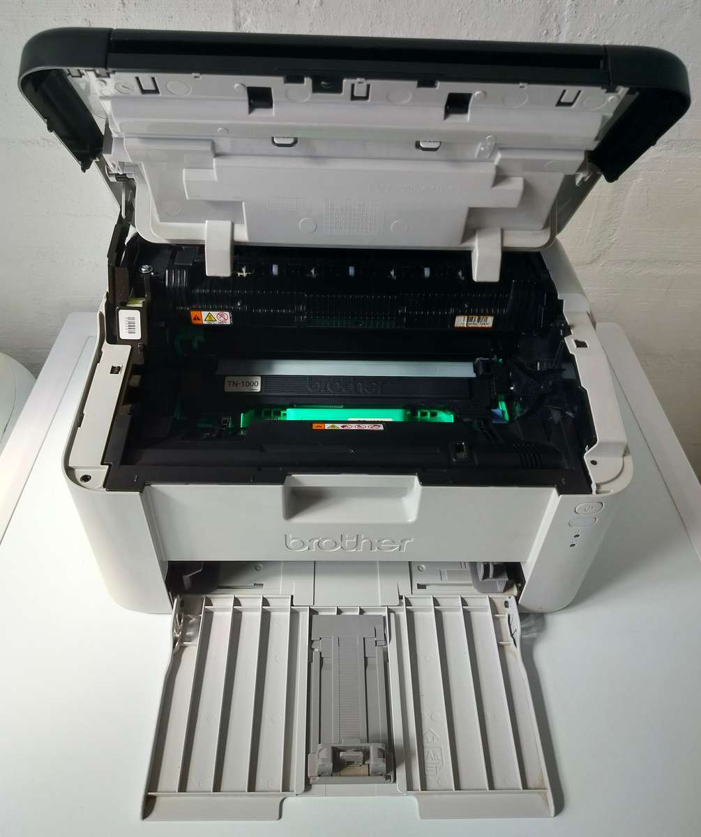 Brother HL-1210W laser printer | In original box | Flashing orange LED