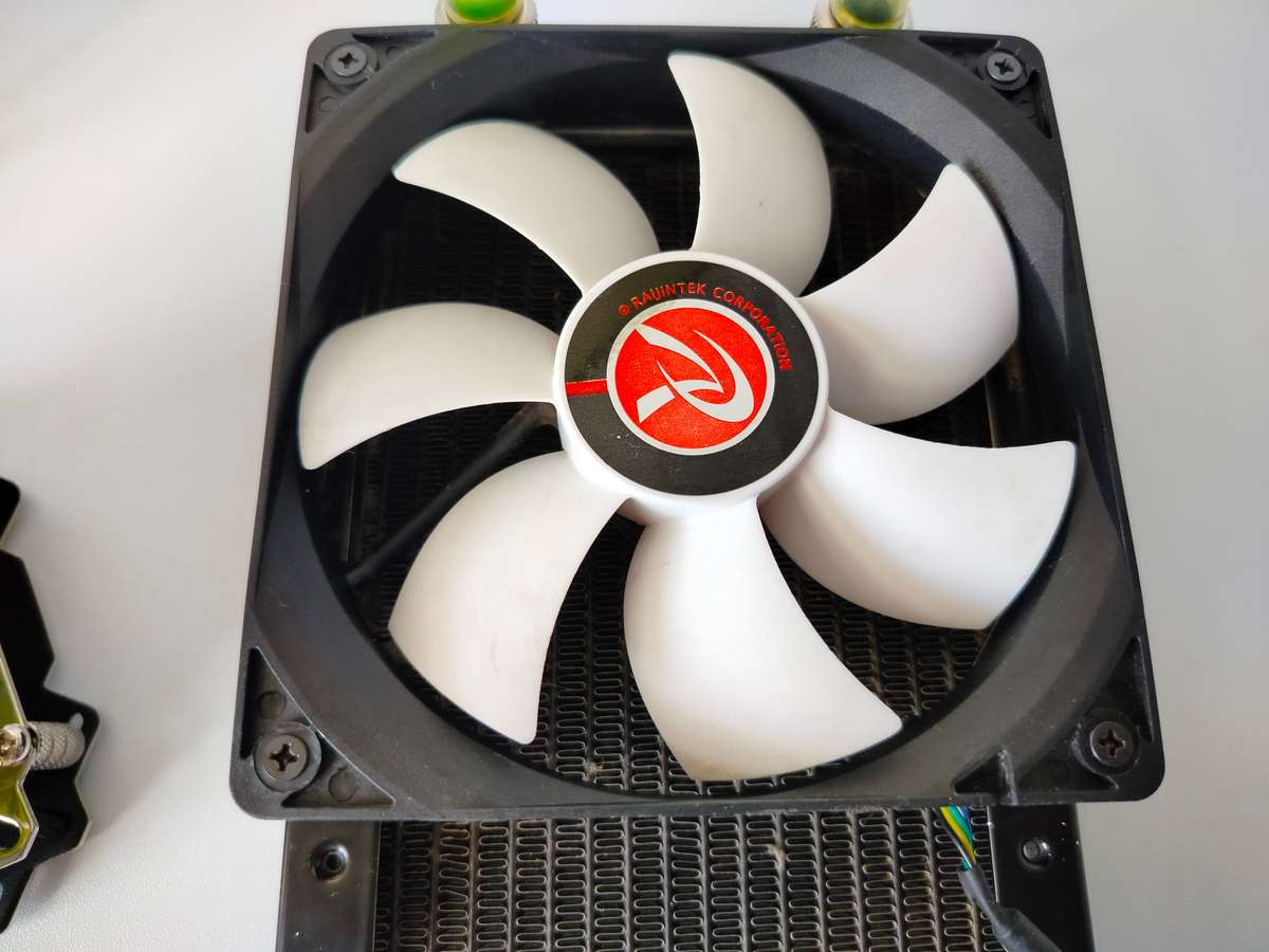 Raijintek 240mm AIO liquid CPU cooler | needs pump