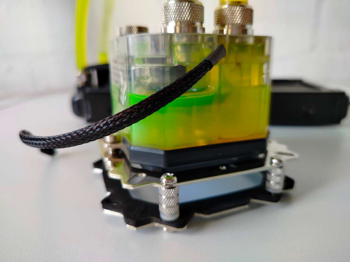 Raijintek 240mm AIO liquid CPU cooler | needs pump