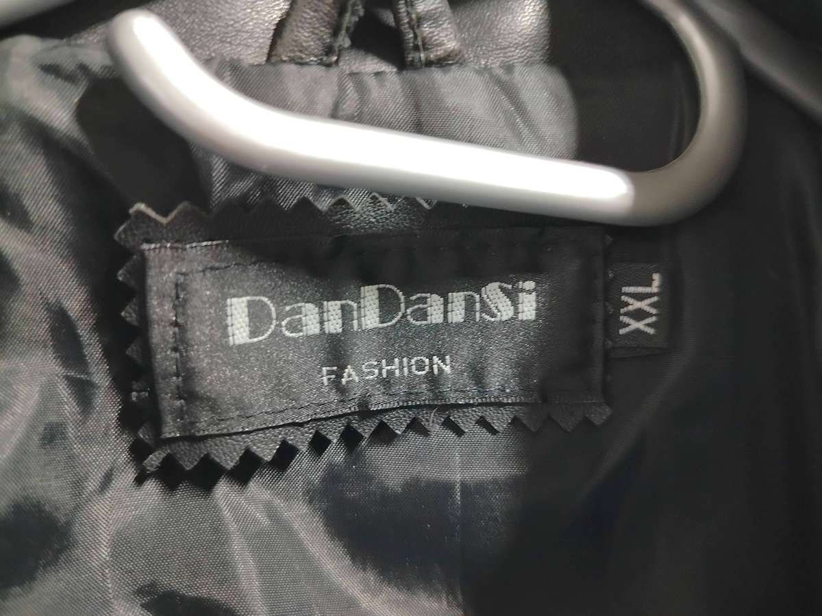 DanDansi XXL faux leather blazer