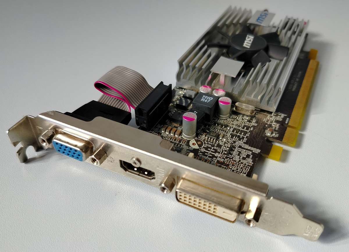 Radeon HD 6570 | 2GB 128bit DDR3 | VGA, DVI, HDMI | MSI AMD ATI