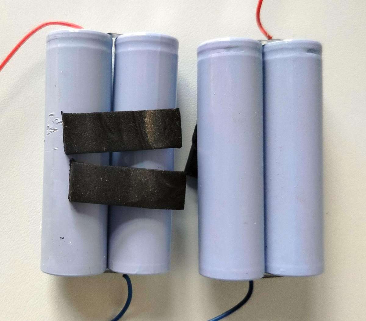 3.7V 18650 Battery x 4