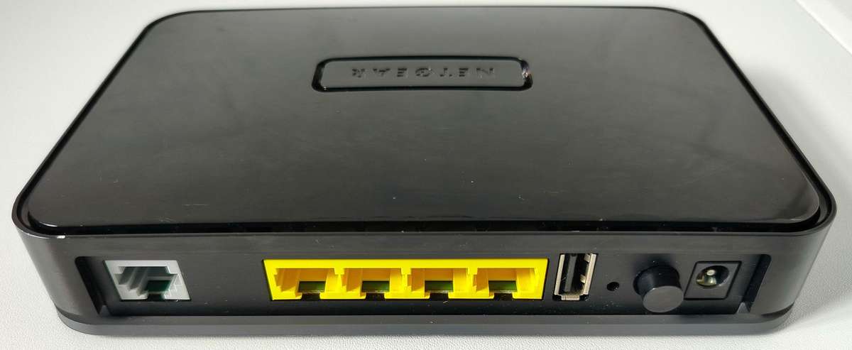 Netgear N300 Wi-Fi Router Access Point | USB 2.0 port | 4x LAN ports | ADSL port