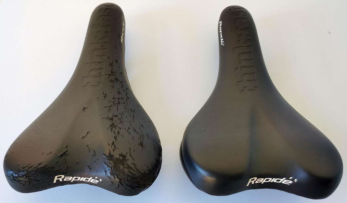 2x Used bicycle saddles | Width: 147mm, Length: 271mm