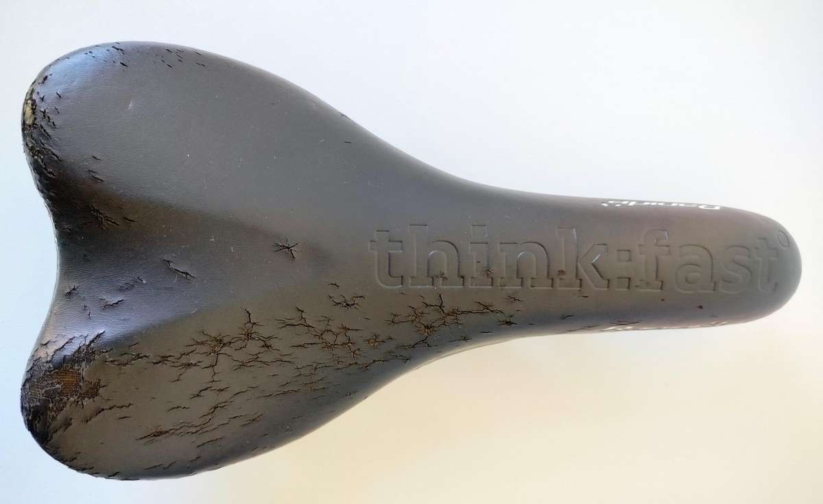 2x Used bicycle saddles | Width: 147mm, Length: 271mm