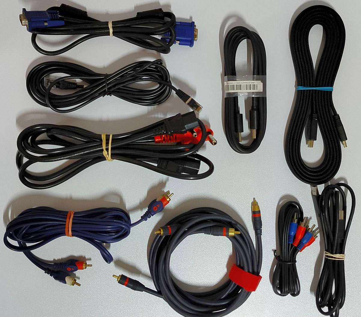 Assorted cables |3M HDMI, 1.8M DisplayPort, VGA, USB, 3M twin IEC, 3x RCA (new and used)