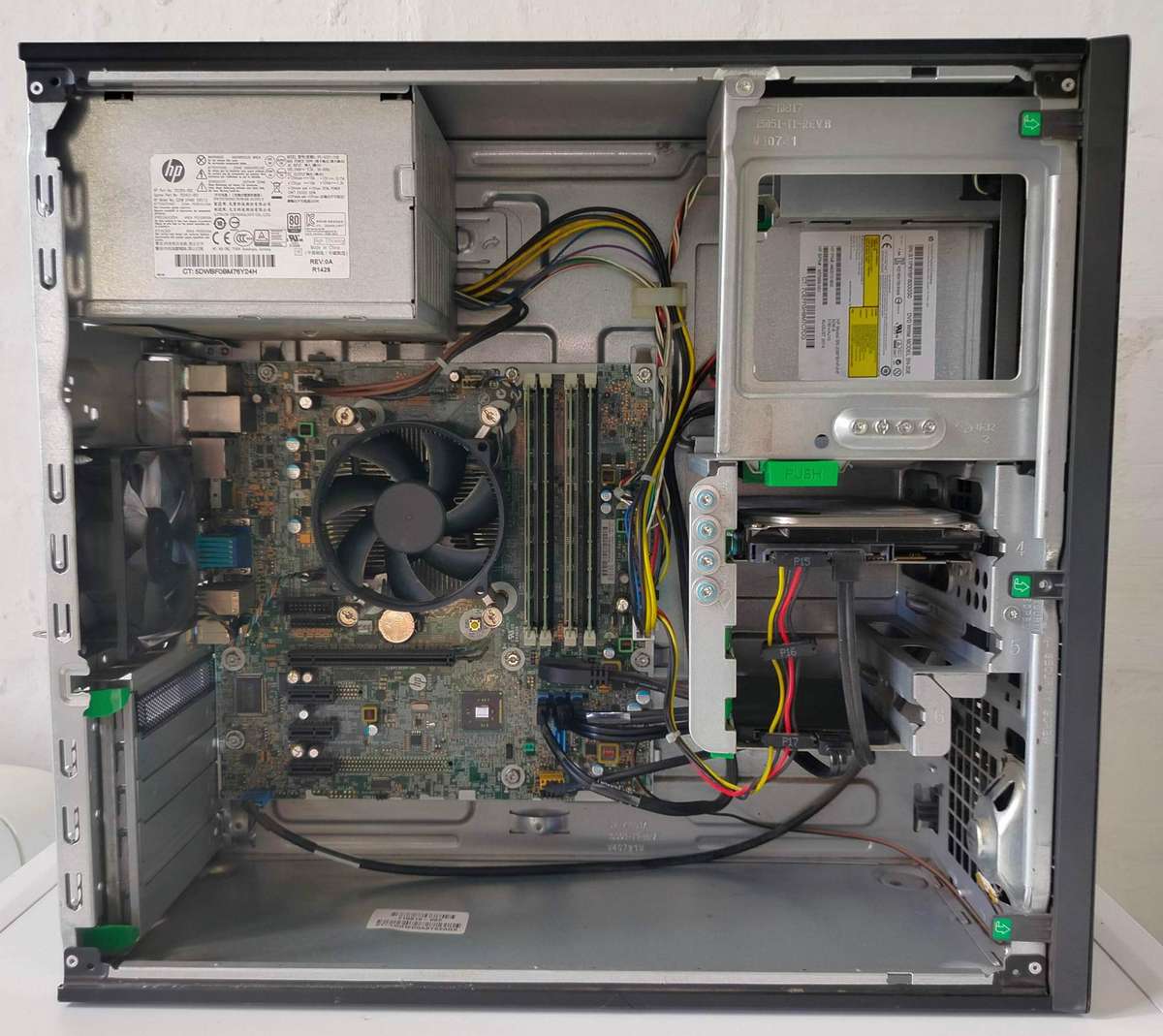 HP ProDesk i7 4.0GHz | 32GB RAM | SSD + HDD (560GB) | Windows 11 (activated)