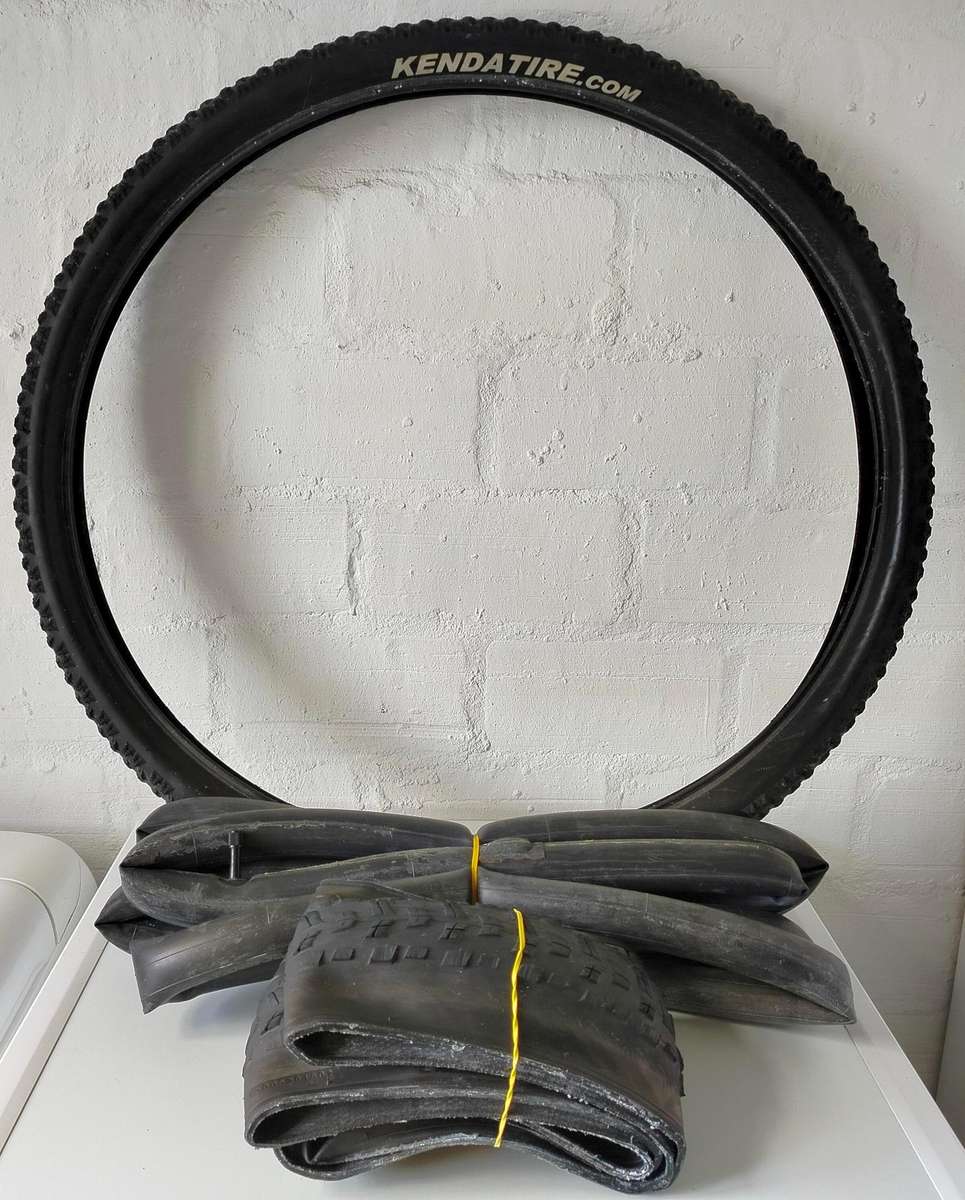 Bicycle tyres and tubes | 29er MTB | Kenda Slant Six 2.2 & Chaoyang Rock Wolf 2.35