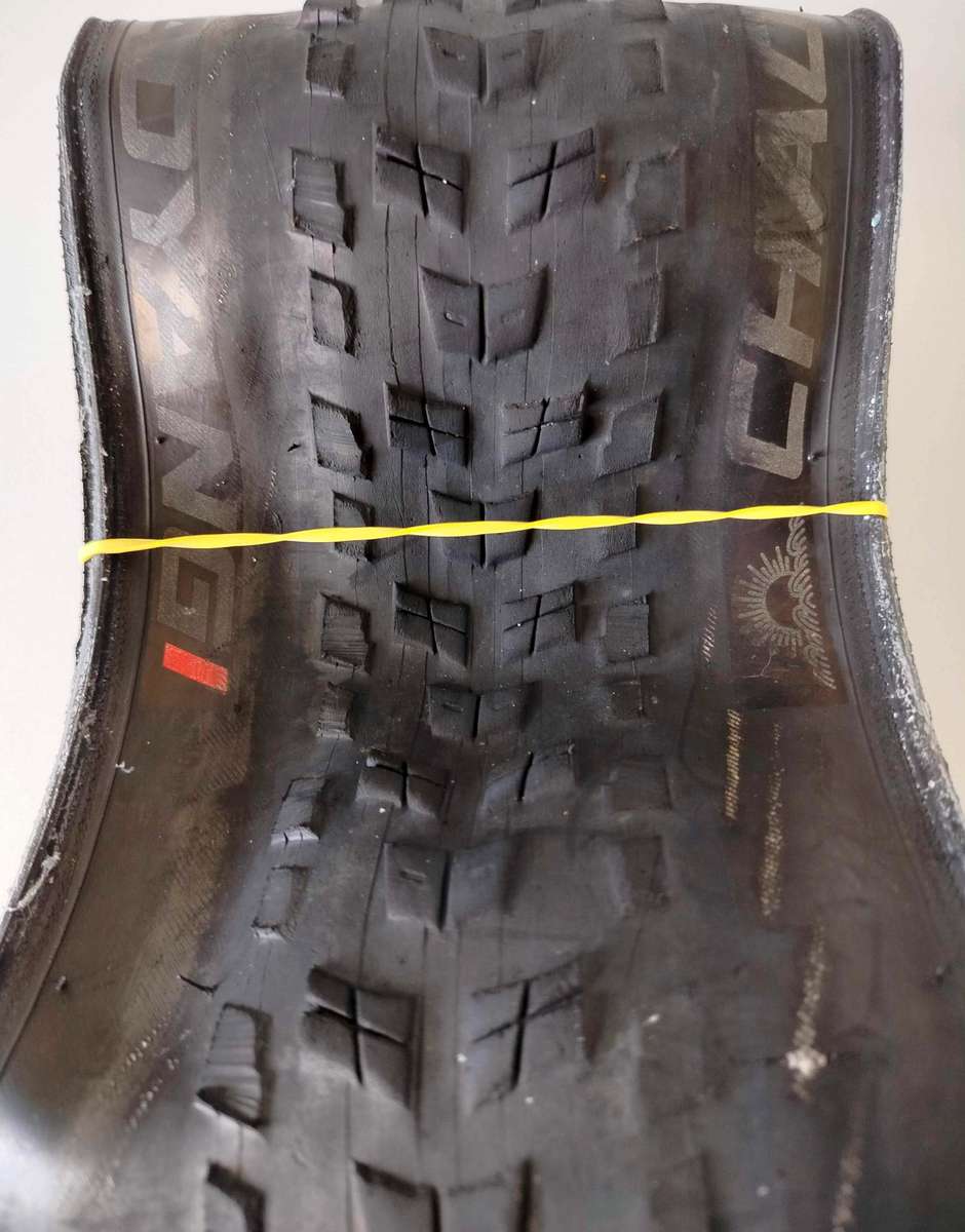 Bicycle tyres and tubes | 29er MTB | Kenda Slant Six 2.2 & Chaoyang Rock Wolf 2.35