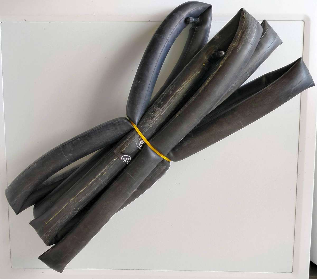 Bicycle tyres and tubes | 29er MTB | Kenda Slant Six 2.2 & Chaoyang Rock Wolf 2.35