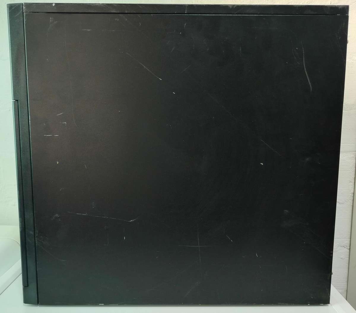 Intel Xeon Server | Dual CPU sockets | 8GB RAM | For spares or repair | Stopped booting, beeps x3