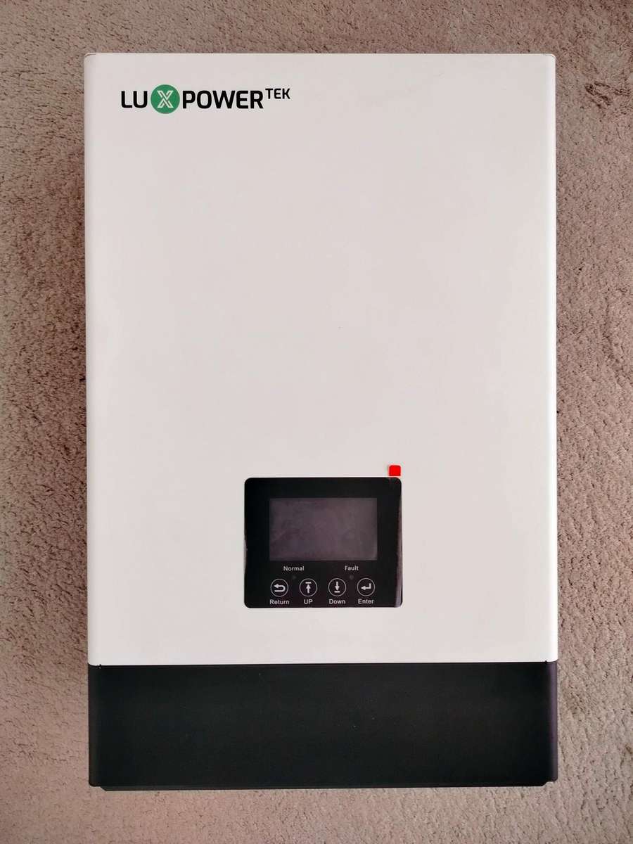 Luxpowertek 5KW SNA5000 | ERROR 00 FAULT | Solar hybrid inverter | For spares or repair