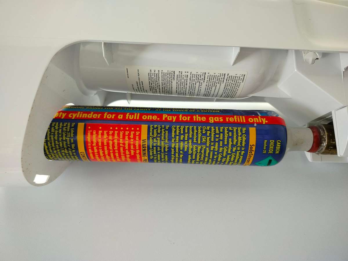 SodaStream Sparkling Water Maker with bottles (refill needed)