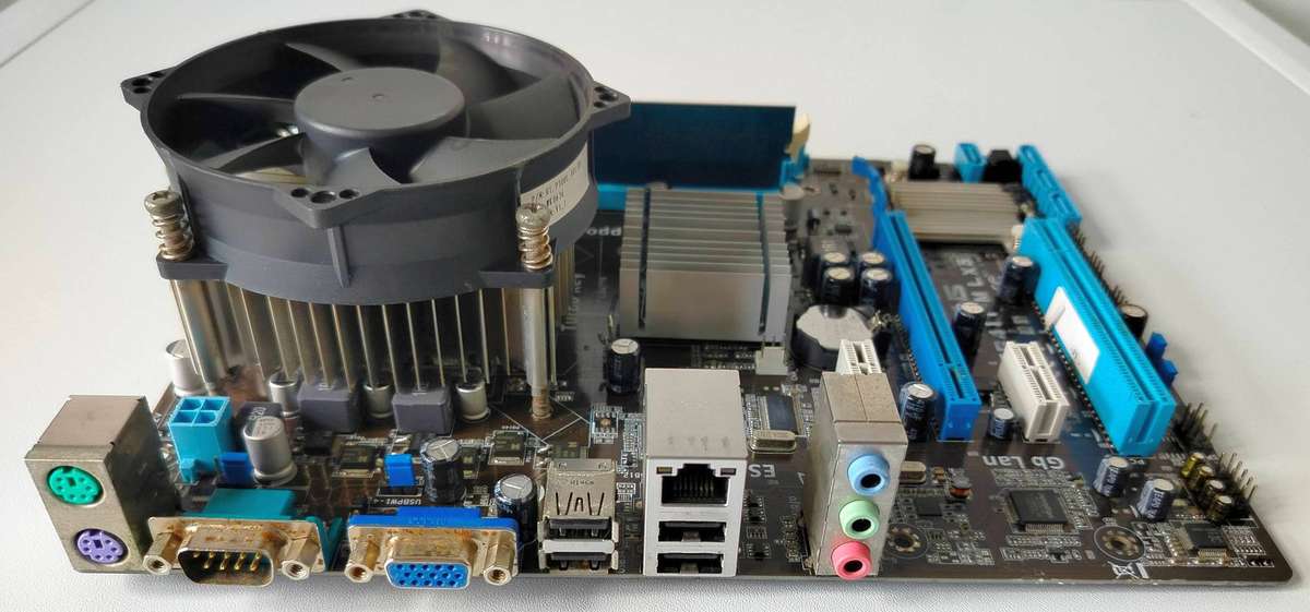 Asus P5G41T-M LX3 + Intel Pentium Dual-Core E2180 + 1GB DDR3 RAM | DOES NOT POST