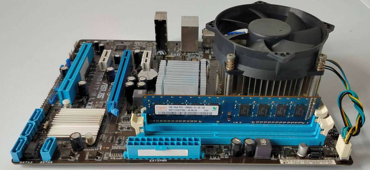 Asus P5G41T-M LX3 + Intel Pentium Dual-Core E2180 + 1GB DDR3 RAM | DOES NOT POST