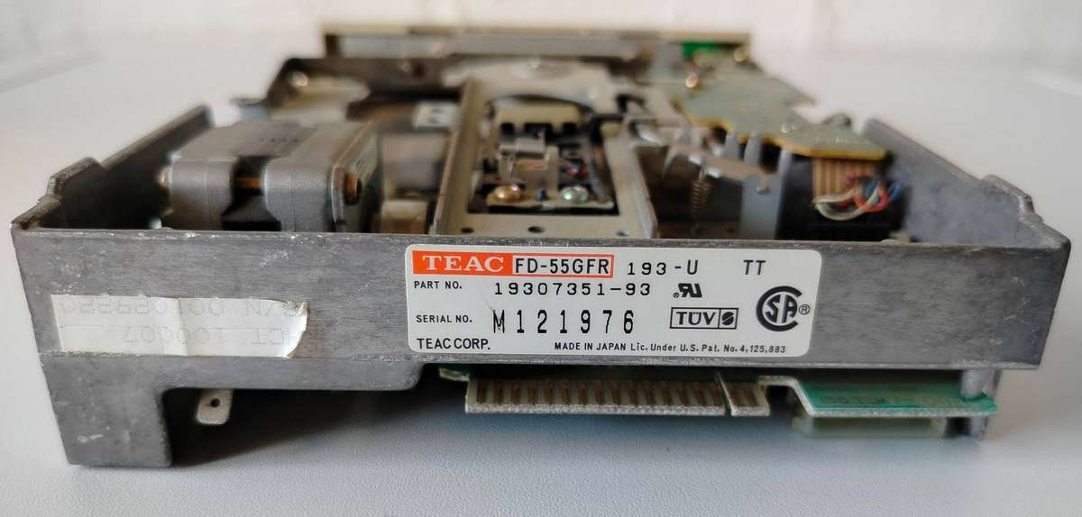 Teac FD-55GFR | 5.25" floppy drive | Tested and works