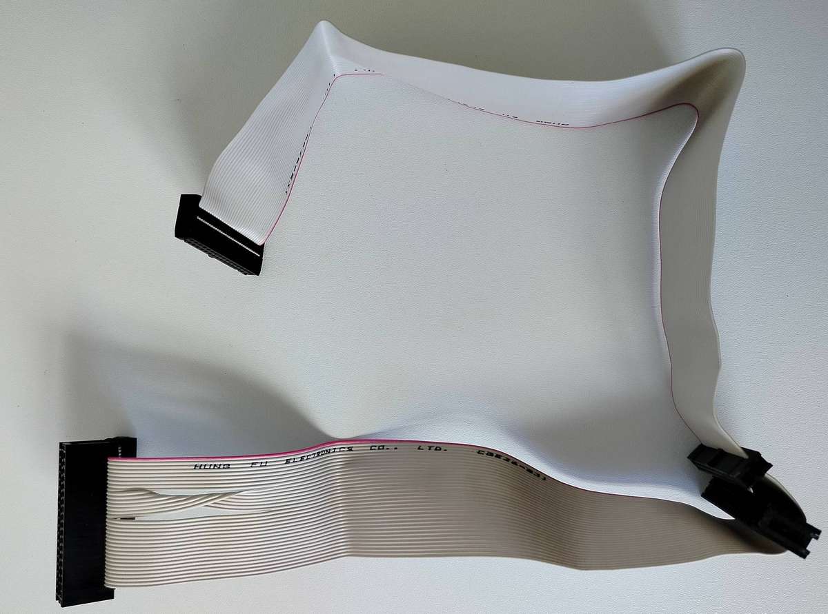 Floppy Cable for 3.5 and 5.25 drives | 34-pin and edge connector | Imported from the USA