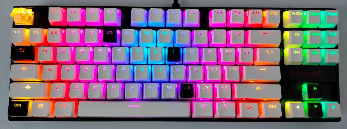 Red Dragon Kumara RGB gaming keyboard TKL in box