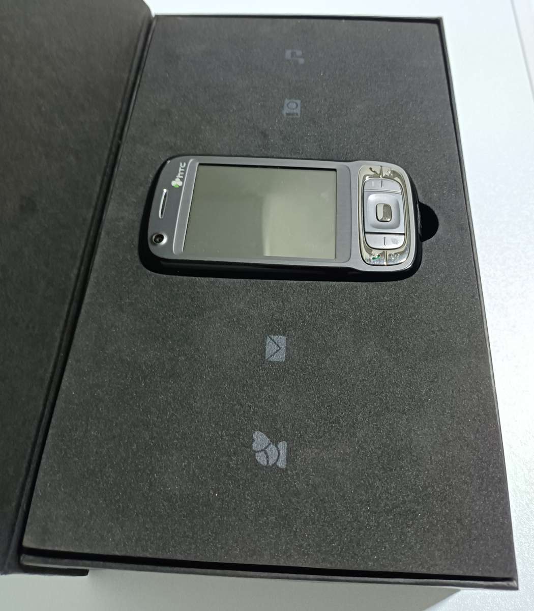 HTC Tytn II Pro | In original box with all accessories | NOTE : SCREEN STAYS WHITE