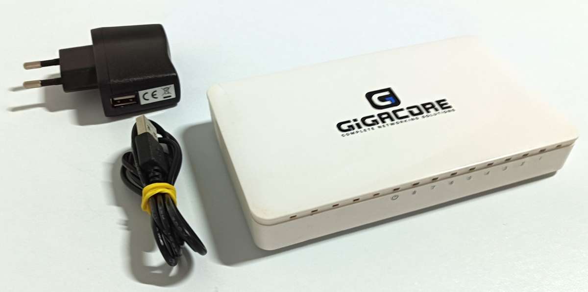 Gigacore 8-port network switch | USB powered