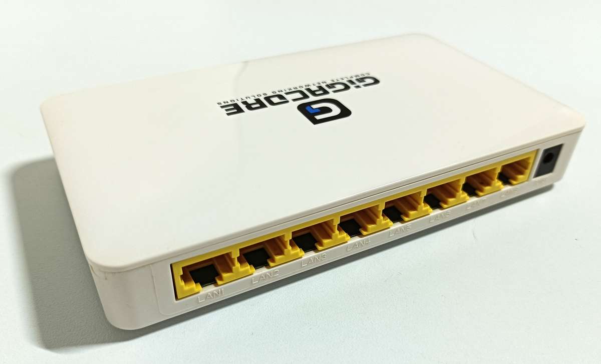 Gigacore 8-port network switch | USB powered