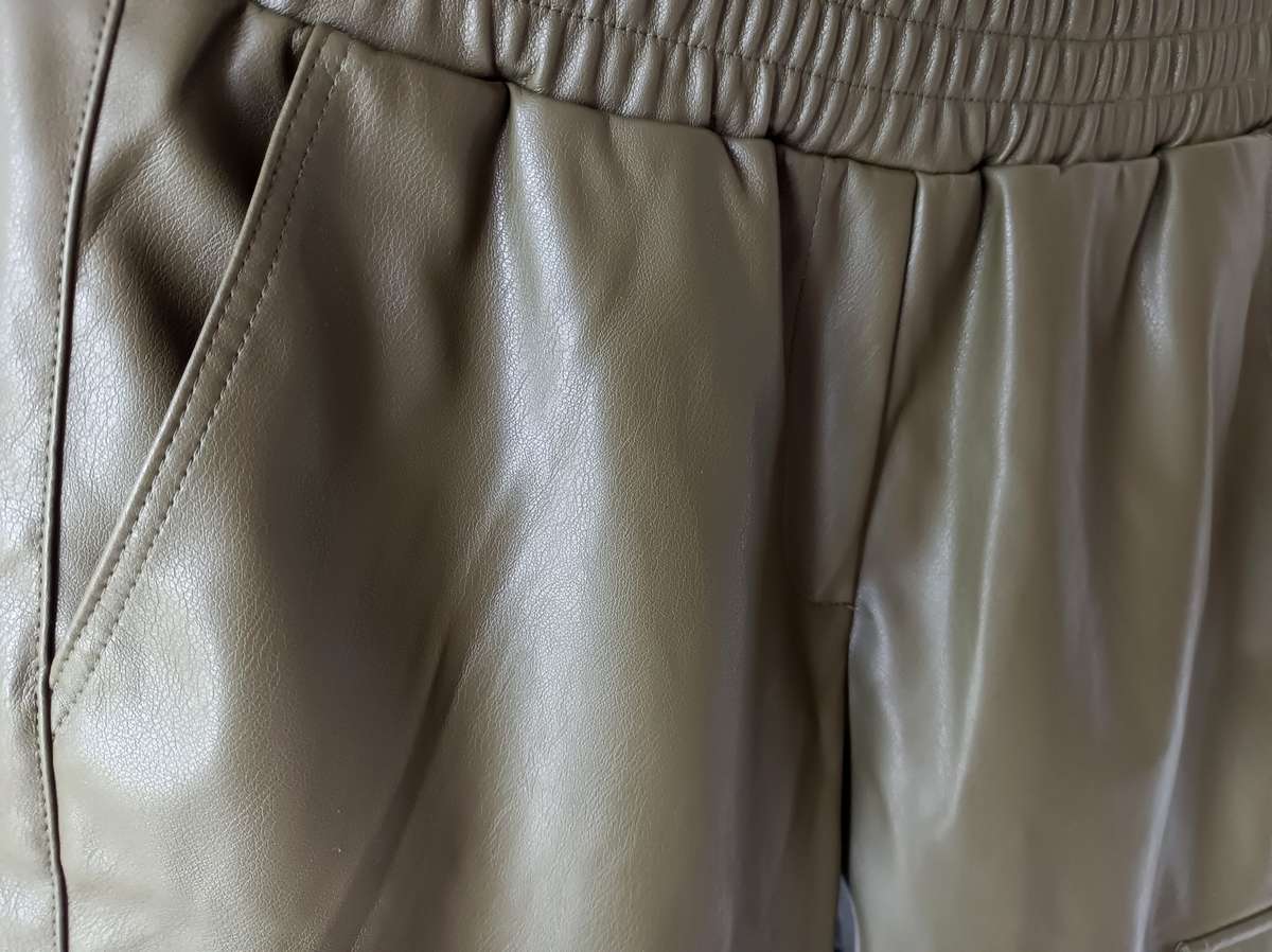 Truworths pleather cargo pants | Size 34 | Dark Green | Like New | Very comfy